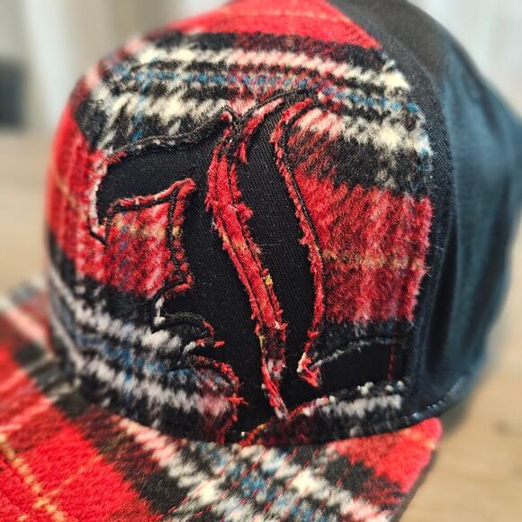 Vintage Louisville Cardinals Fitted Hat Red Plaid L Logo Script Embroidered NCAA - Picture 3 of 11